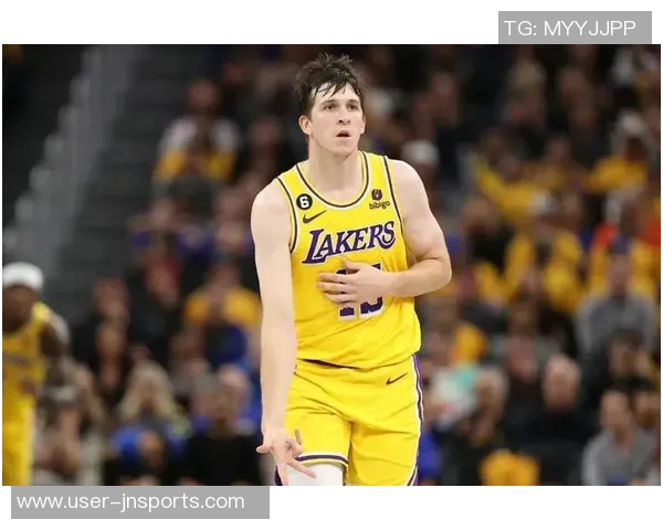 湖记：里夫斯季后赛场均167分表现不俗评价过早需谨慎